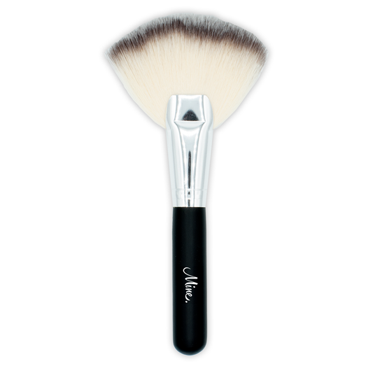 Mine. Deluxe Fan Brush