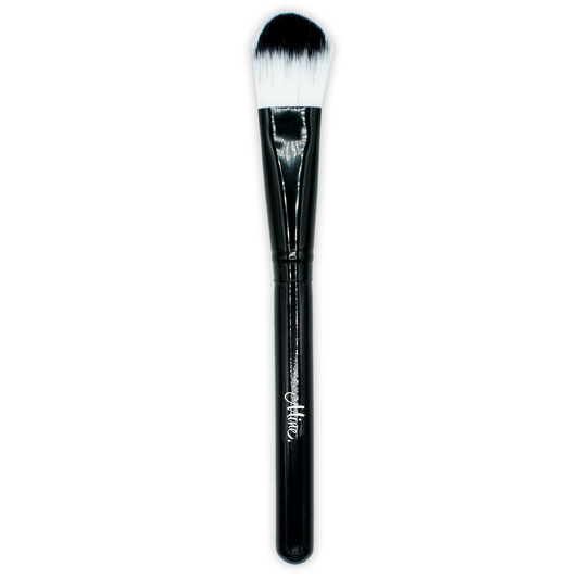 Mine. Deluxe Oval Foundation Brush